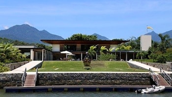 La mansión que compró Neymar