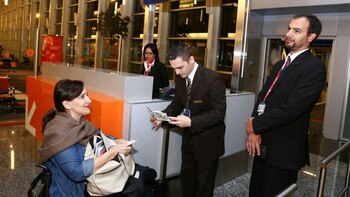 Gabriela Michetti partió desde Ezeiza