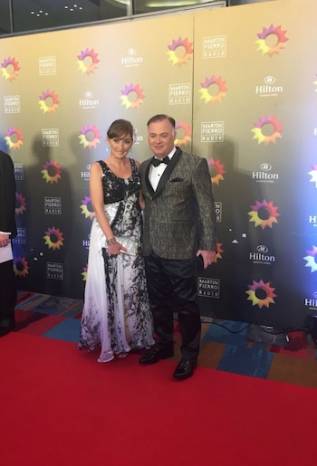 Claudio Rico y su mujer