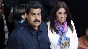 Nicolás Maduro y su esposa,