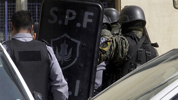 Lázaro Báez llegando a Comodoro