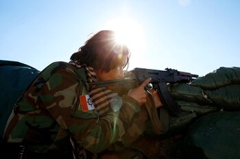 Las mujeres kurdas tienen seis