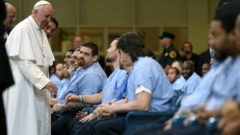 El papa Francisco con presos