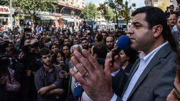 Imagen de Selahattin Demirtas durante