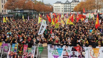 La manifestación kurda en Colonia este sábado (EFE)