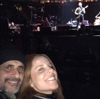 A 10 metros del escenario esperando a #pearljam con @agustinakampfer en el #madisonsquaregarden #placer #newyork
