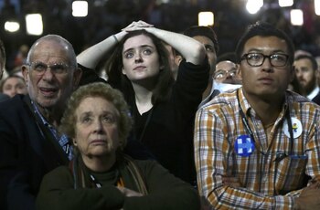 Simpatizantes de Hillary Clinton lamentaron