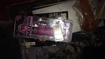 Vibrador “perico” encontrado en los