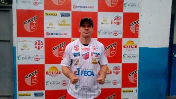 Tulio vuelve al fútbol a