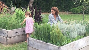 Juliana Awada junto a Antonia