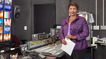 Gwen Ifill moderó dos debates