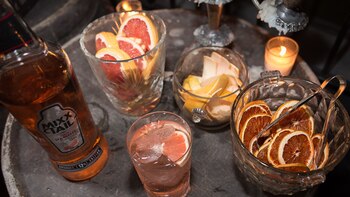 Mezcla el sabor del pomelo con un “toque” de arándanos