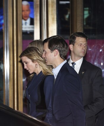 Ivanka Trump y su esposo,