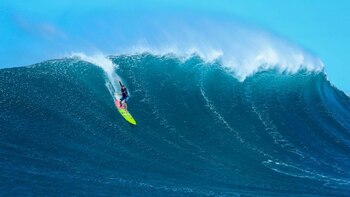 La participación de las mujeres estaba prohibida por seguridad, pero esta restricción se levantó (World Surf League)
