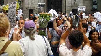 Los cacerolazos frente a las