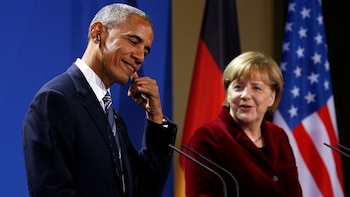 Barack Obama junto con Angela