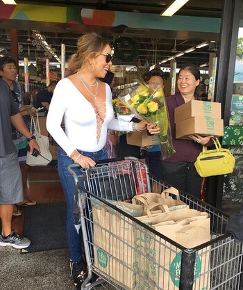 Mariah Carey salió de compras