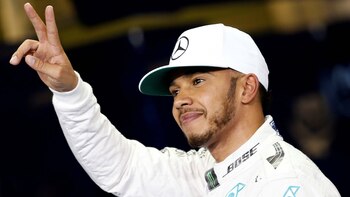 Lewis Hamiltón disparó contra Mercedes