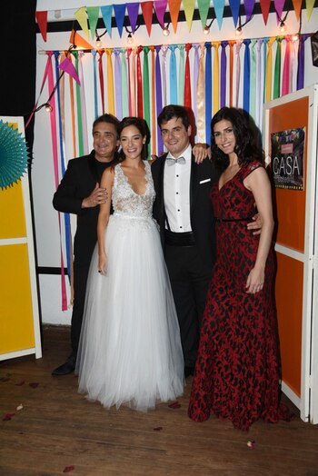 Sabrina Artaza y John Morris junto a Nito y Milone