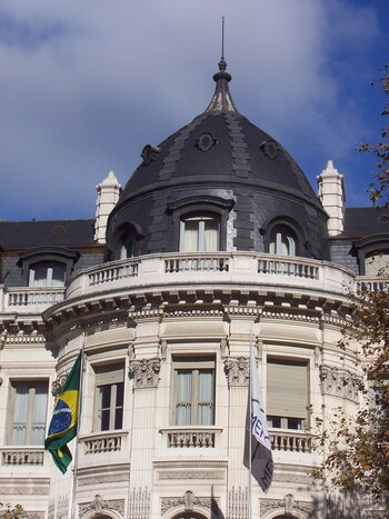 El Palacio Pereda, en Arroyo