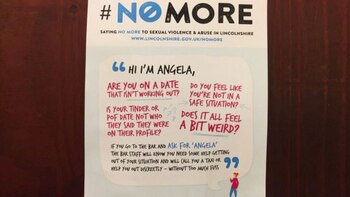 El cartel que se muestra