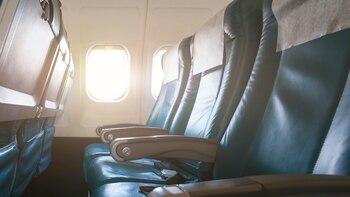 Los asientos están hechos de