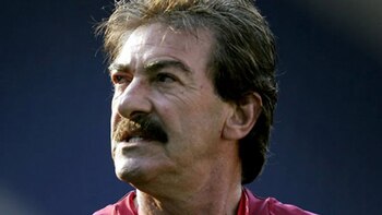 Ricardo La Volpe podrá dirigir