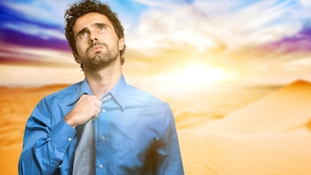 A medida que aumenta la edad, las personas se vuelven menos susceptibles a regular la temperatura corporal y tienen problemas con el calor en verano.(iStock)