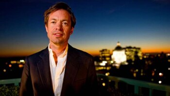 En 2000, vendió todas sus