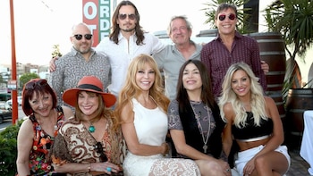 El elenco de Los Corruptelli