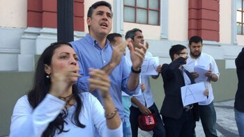 Los opositores responsabilizaron a Nicolás