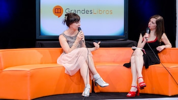 Mercedes D’Alessandro e Ingrid Beck hablan de “Economía feminista” en el auditorio de Grandes Libros. (Manuel Cortina)