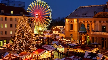 Rojo, verde, dorado y blanco: