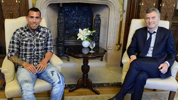 Carlos Tevez y Mauricio Macri