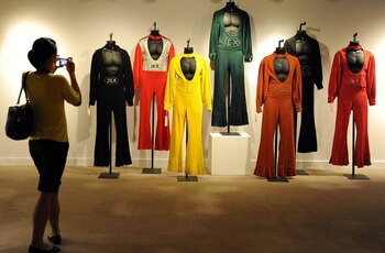 Los trajes subastados de James