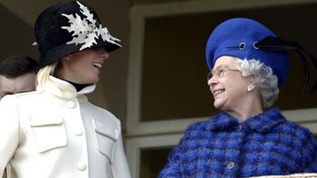 Zara Phillips junto a su