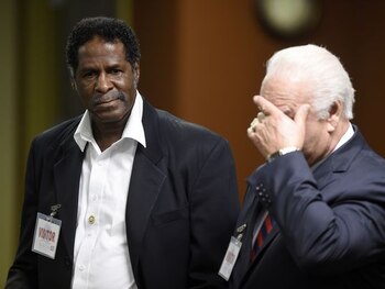 Lawrence McKinney tras la audiencia