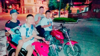 El detenido aparece en segundo