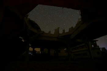 Un edificio dañado se encuentra en la ciudad controlada por los rebeldes de Binnish en la provincia de Idlib, Siria. El 7 de septiembre de 2016