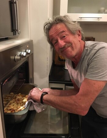 Pablo Alarcón ayudó a Alfano a cocinar los ñoquis
