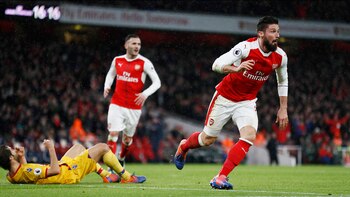 Olivier Giroud festeja su gol ante Crystal Palace (Reuters)