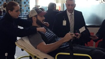 Jacob Raak es atendido luego