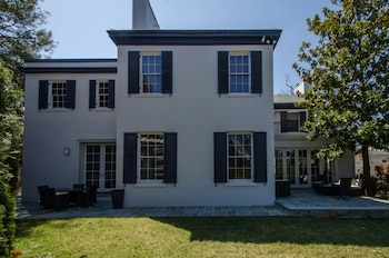 (Washington Fine Properties)