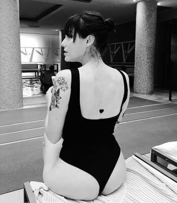 A Connie le encanta provocar