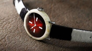 El extravagante reloj hecho con