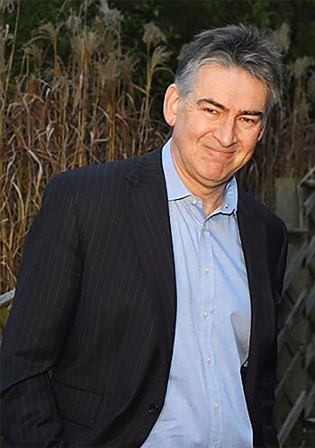 Chris Burrows, socio de Steele,