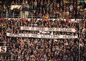 “Bienvenidos refugiados”, esgrime una de