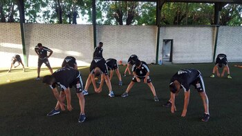 Los jugadores hacen cuatro entrenamiento