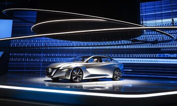 Entre tanto prototipo SUV, la berlina Nissan Vmotion 2.0 Concept: cuatro puertas, tamaño medio, mucho futuro y tecnologías de movilidad inteligente