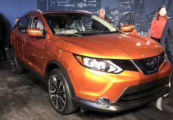 Nissan presentó en el Salón de Detroit el Nissan Rogue Sport 2017, un SUV que en el resto del mundo recibe la denominación Nissan Qashqai